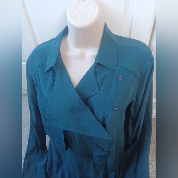 Rebecca Minkoff Tops - Rebecca Minkoff asymmetrical button up epaulets silk green Blouse sz. 6